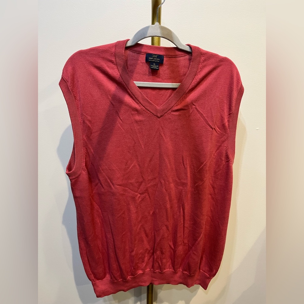 Pink Men’s Sleeveless V-Neck Sweater Vest